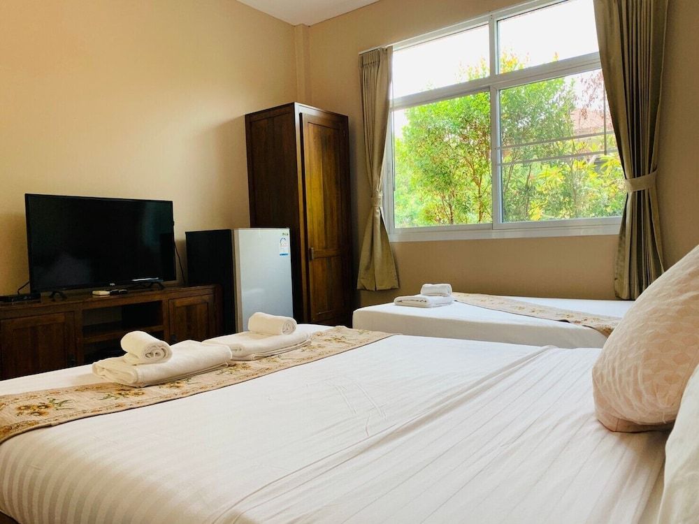 Deluxe Triple Room, Garden View