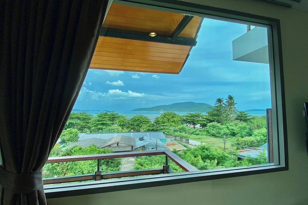 Aqua Resort Deluxe Sea View 7