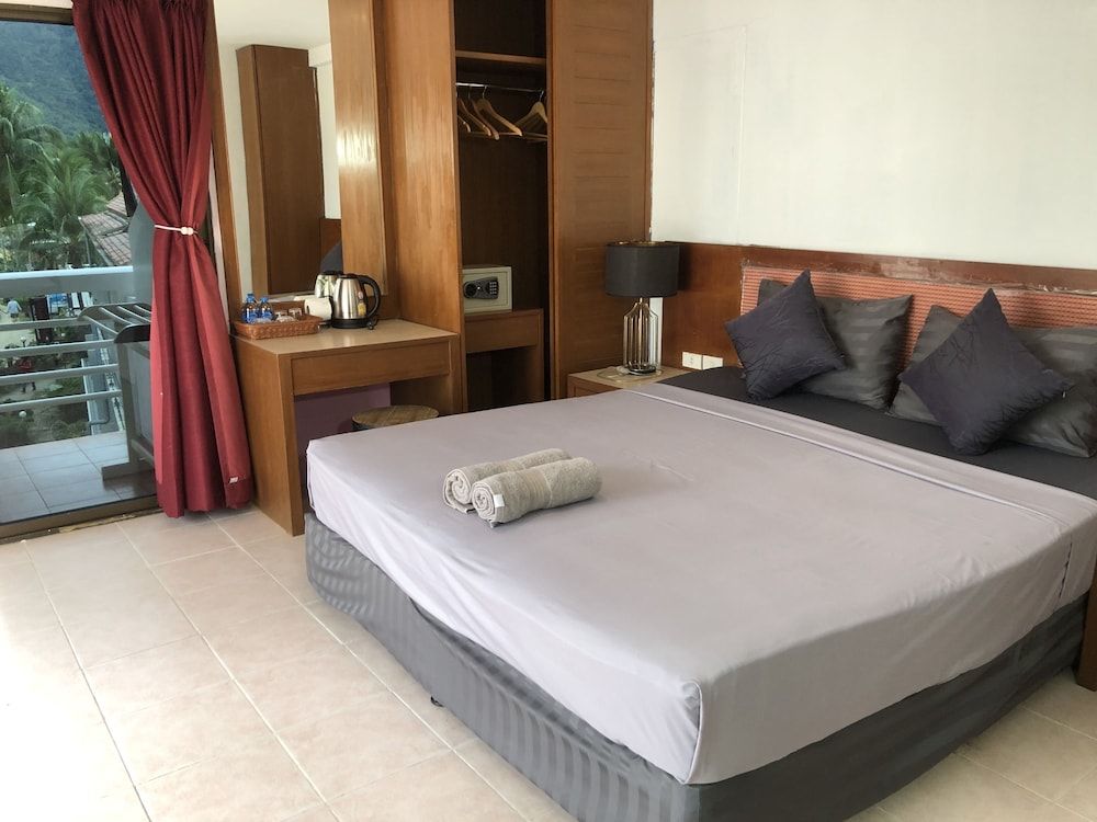 undefined Benjamin Resort 8