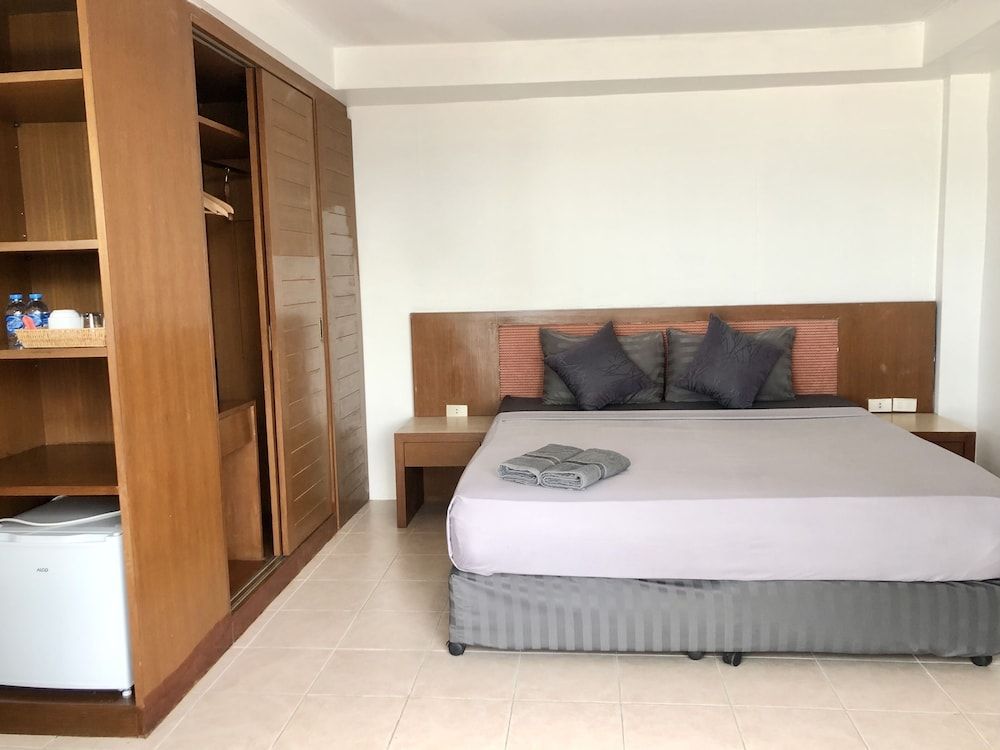 undefined Benjamin Resort 5