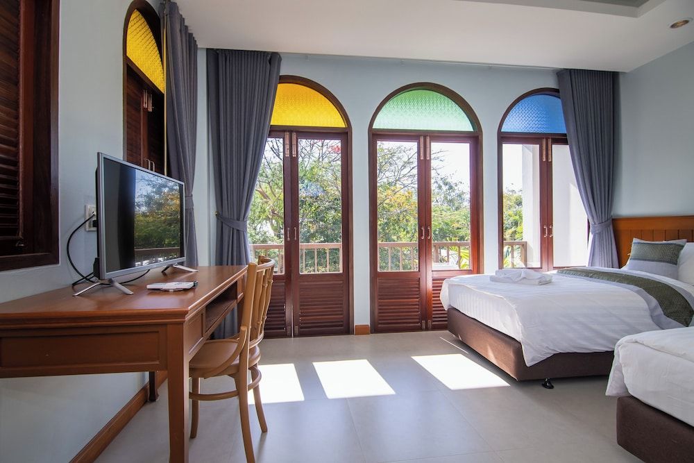 Baan Imm Sook Resort Deluxe Double Room, 1 King Bed, Refrigerator, Garden View 15