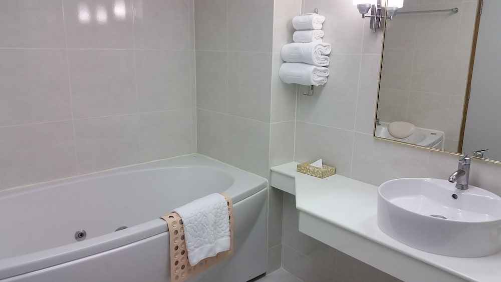 Ariston Hotel Deluxe Suite 4