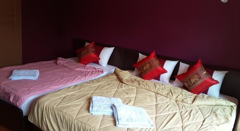 Kham Phai House Standard Triple Room 4