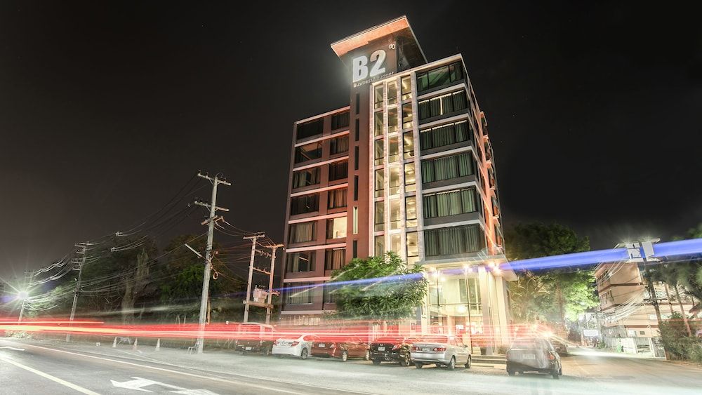 undefined B2 Black Business & Budget Hotel 3