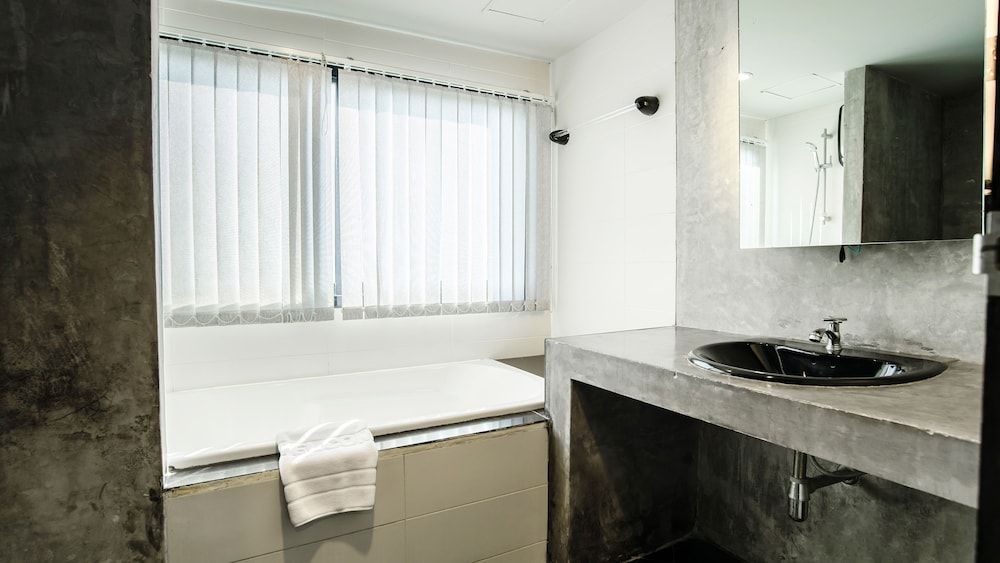 undefined B2 Black Business & Budget Hotel 7