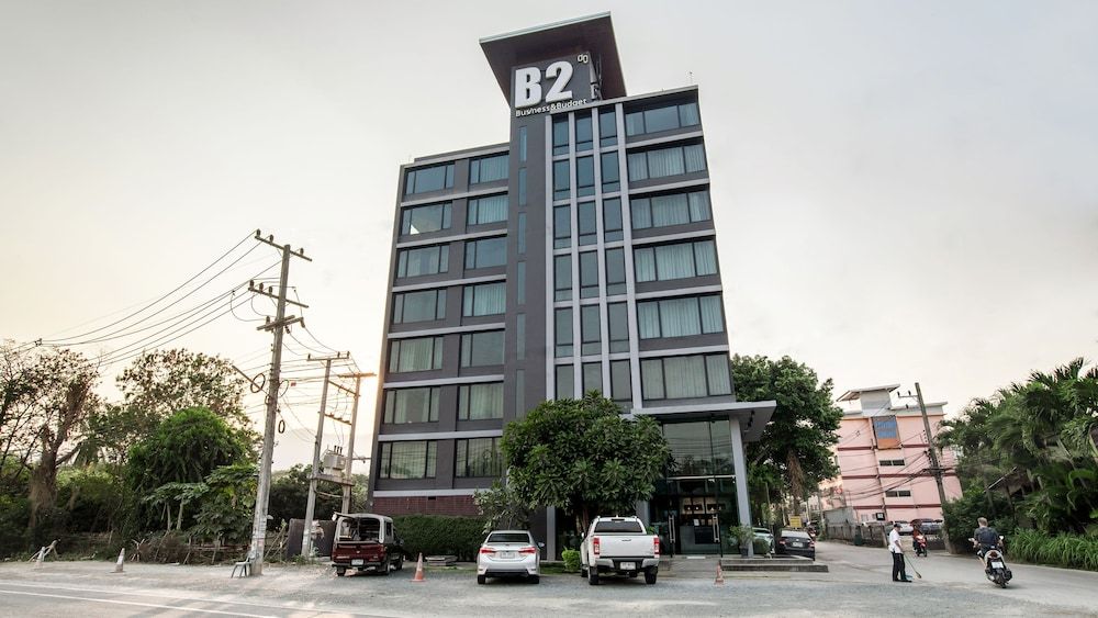 undefined B2 Black Business & Budget Hotel 2