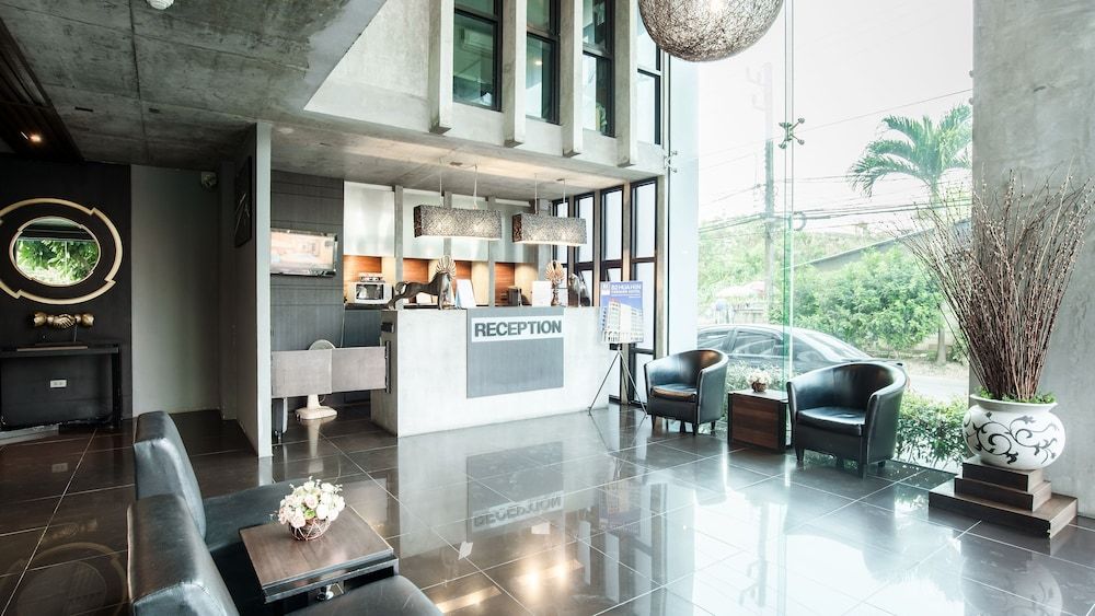 undefined B2 Black Business & Budget Hotel 4