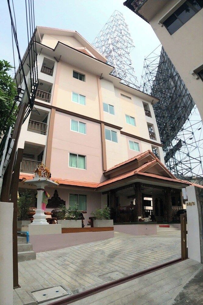 undefined Kim Hostel at Morleng 5