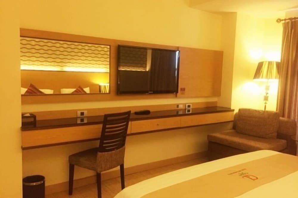 Grand lord Boutique Hotel Deluxe Double Room, 1 Double Bed 5