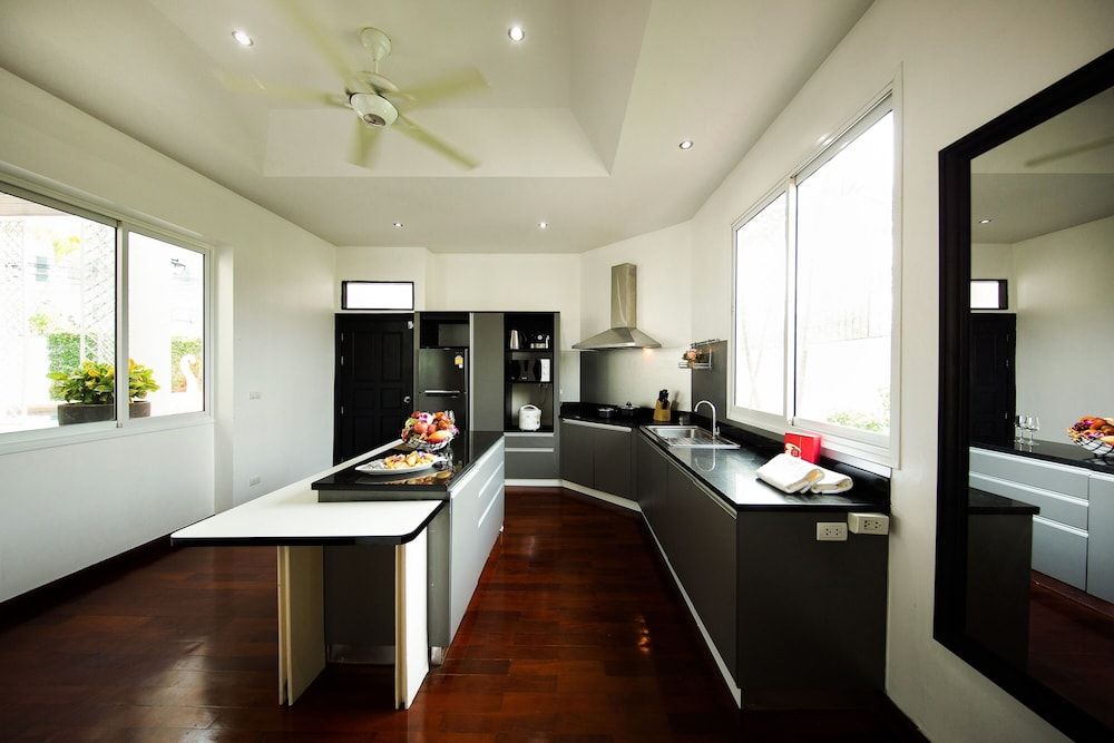 undefined PARADISE Pool Villa Pattaya in Tropicana Village 9