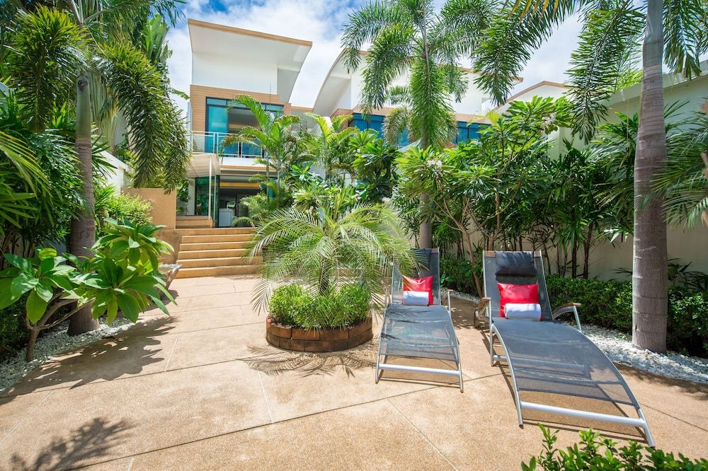 undefined PARADISE Pool Villa Pattaya in Tropicana Village 6