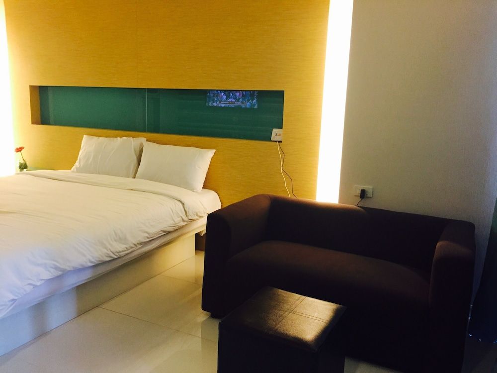 View Talay 6 Condominium by Honey Studio, Kitchenette 2