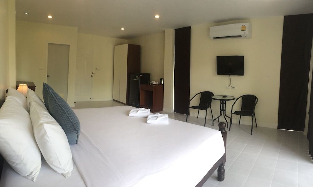 Glitter House Standard Room 4