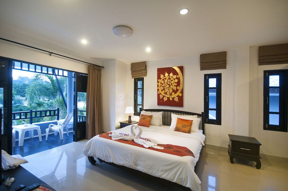 Baan Santhiya Private Pool Villas Villa 4
