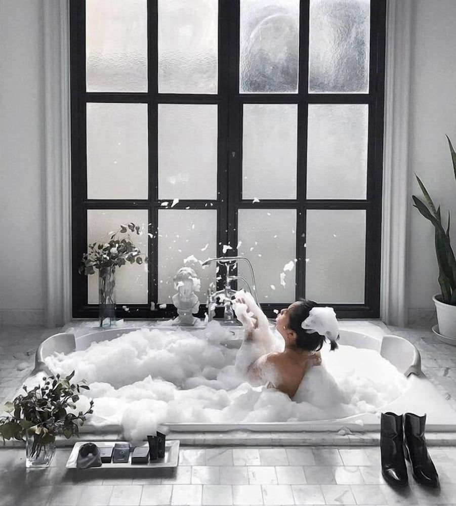 Hotel Once Bangkok Executive Jacuzzi 13