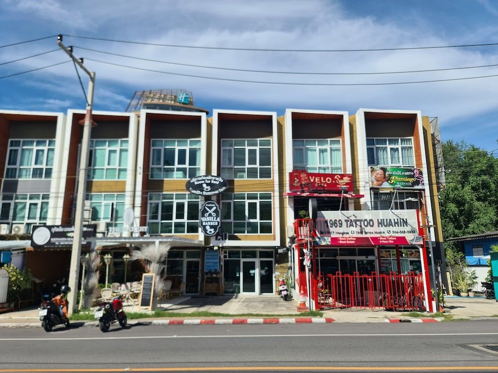 undefined Vanilla Summer Inn 6