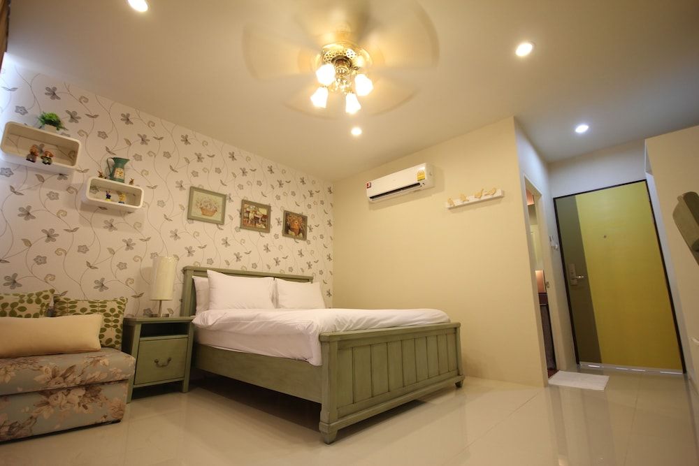 Vanilla Summer Inn Deluxe Room 2