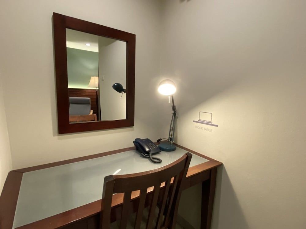 The Royal Bee Apart Hotel Deluxe Double Room 8