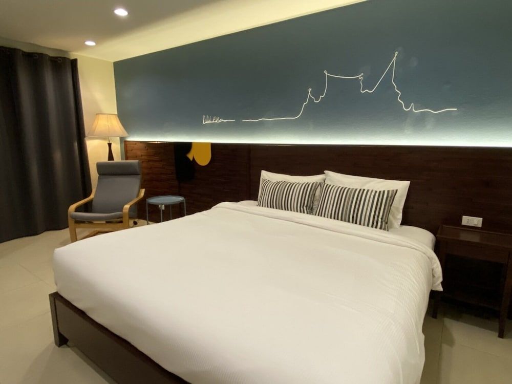 undefined The Royal Bee Apart Hotel