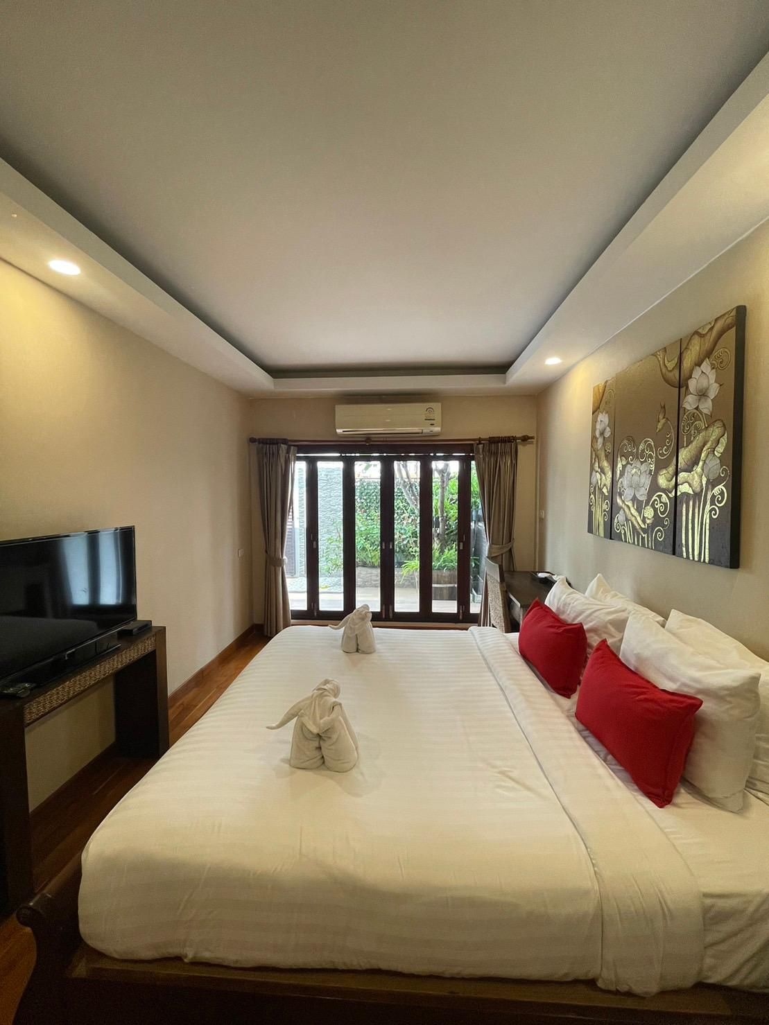 Family Pool Villa