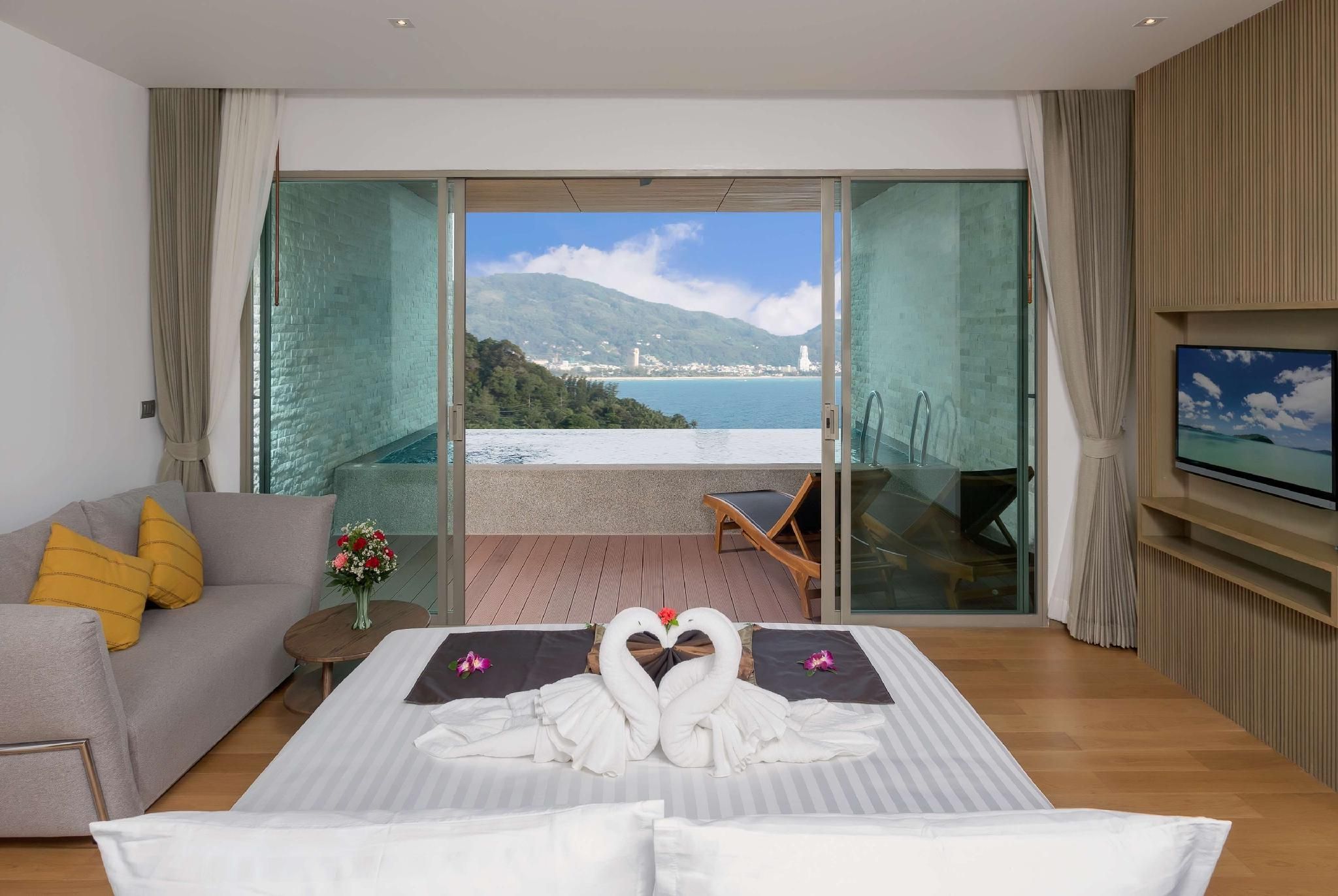 Pool Suite with Ocean View