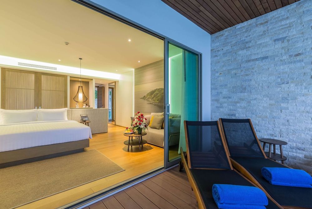 Pool Suite