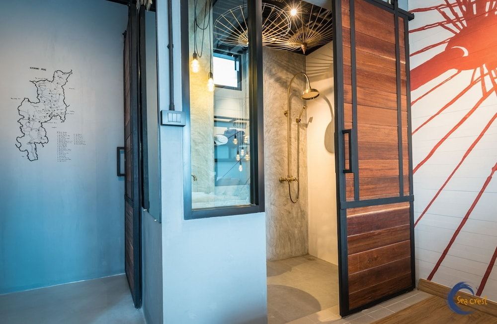 Sea Crest By Jomtien Premier Deluxe City View 22