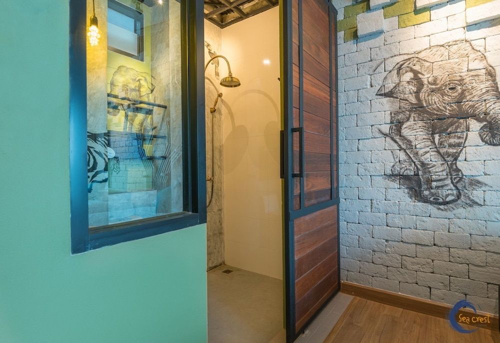 Sea Crest By Jomtien Premier Deluxe City View 21