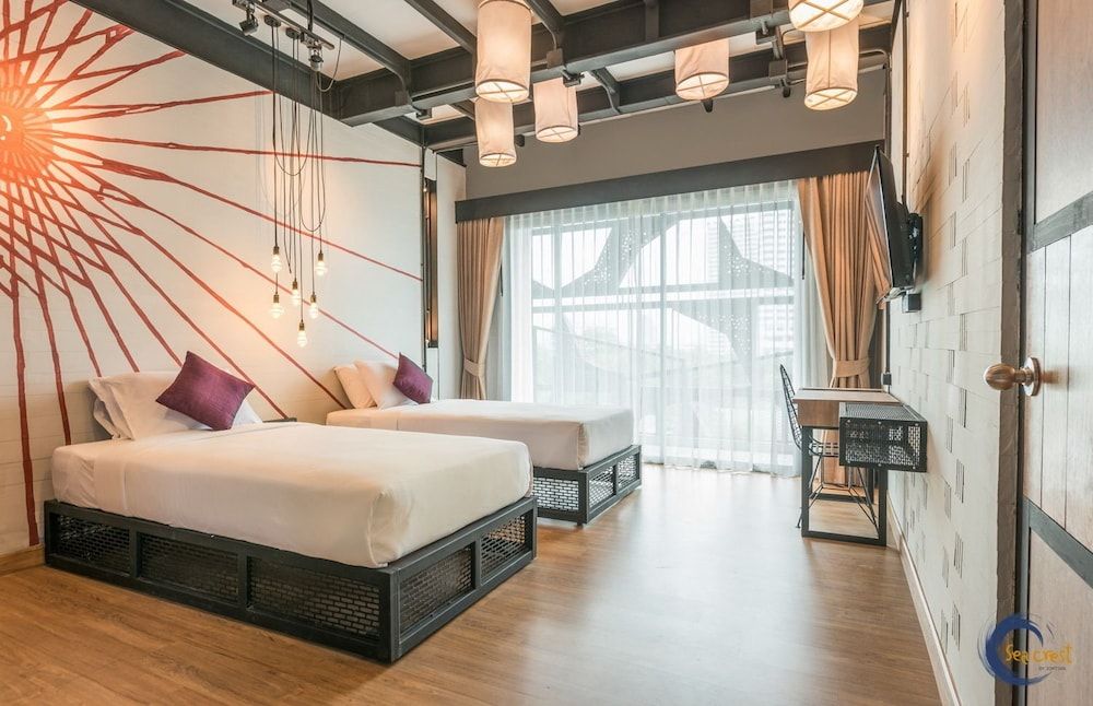 Sea Crest By Jomtien Premier Deluxe City View 7