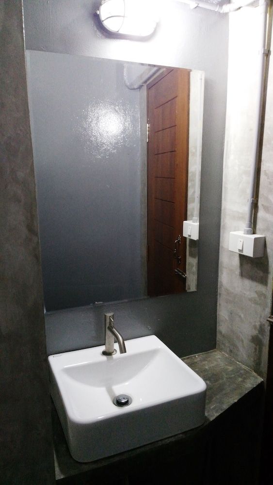 Baan Hostel Mixed dorm 4 bed 17