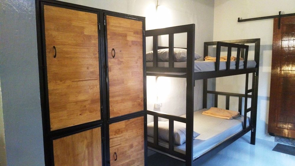 Baan Hostel Mixed dorm 4 bed 5