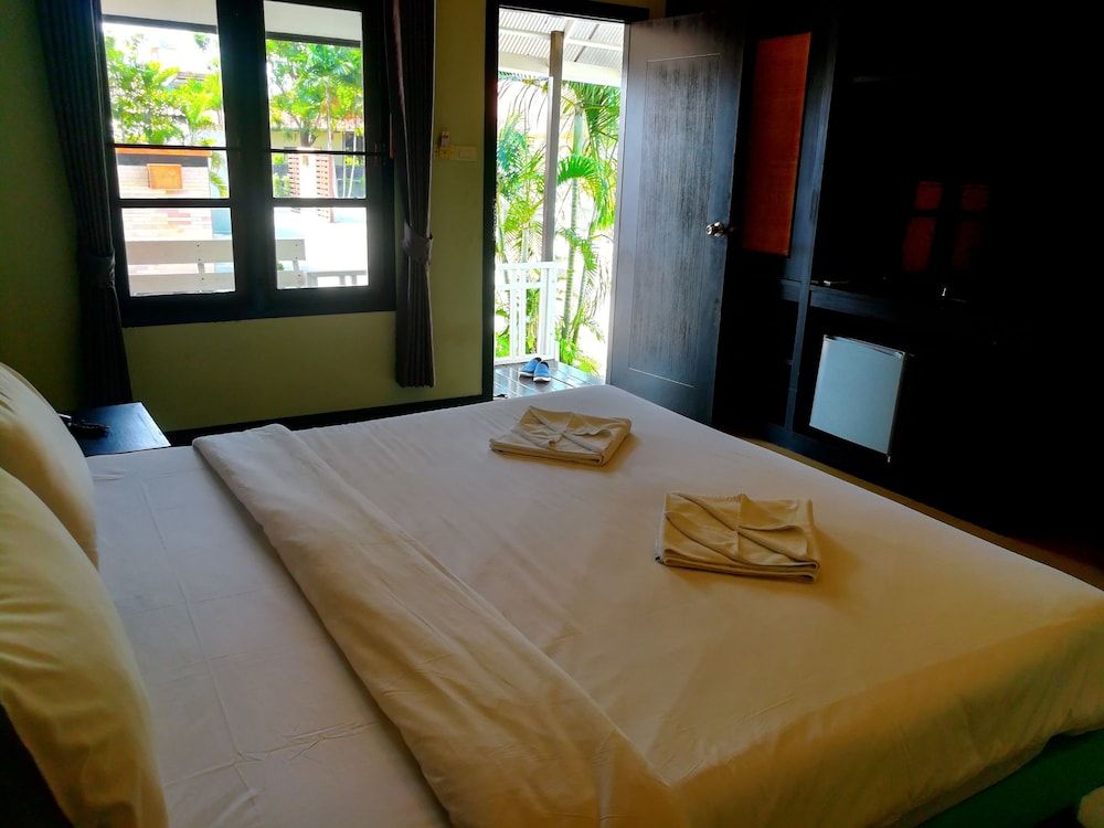 Nice Resort Pattaya Superior Double Room 2