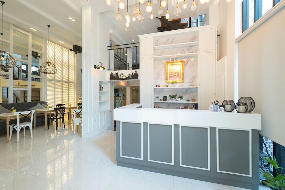 undefined White Ivory Bed & Breakfast 6