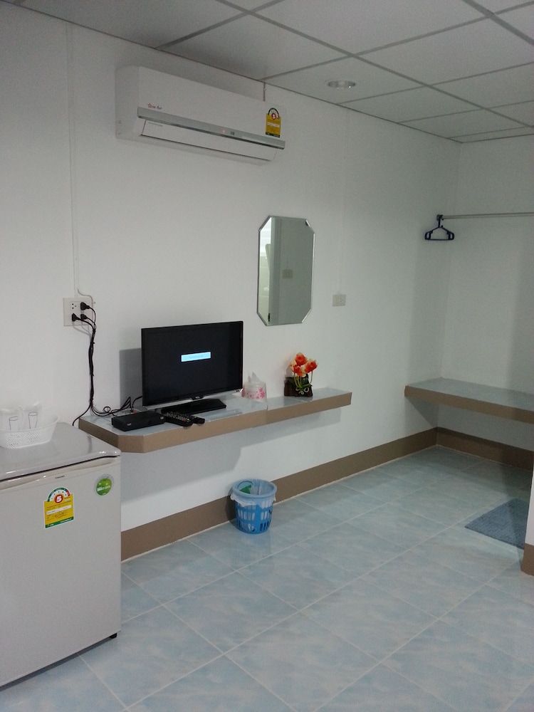 Hadsaisuay Resort Superior Double Room, River View (Chai naam) 3