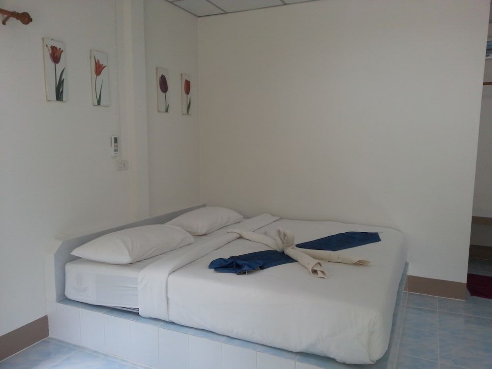 Hadsaisuay Resort Standard Double Room, Garden View (Sai Suay) 3