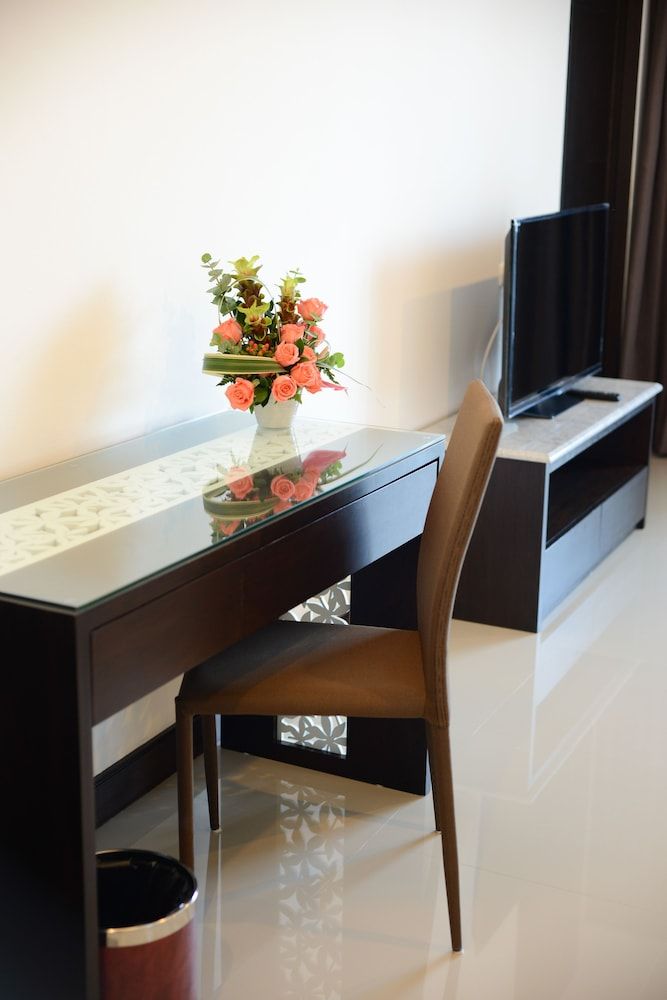 Lani Chiang Mai Hotel Deluxe Room 10