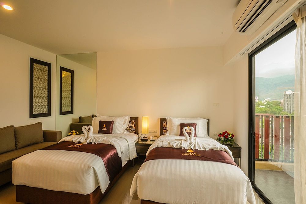 Lani Chiang Mai Hotel Deluxe Room 2