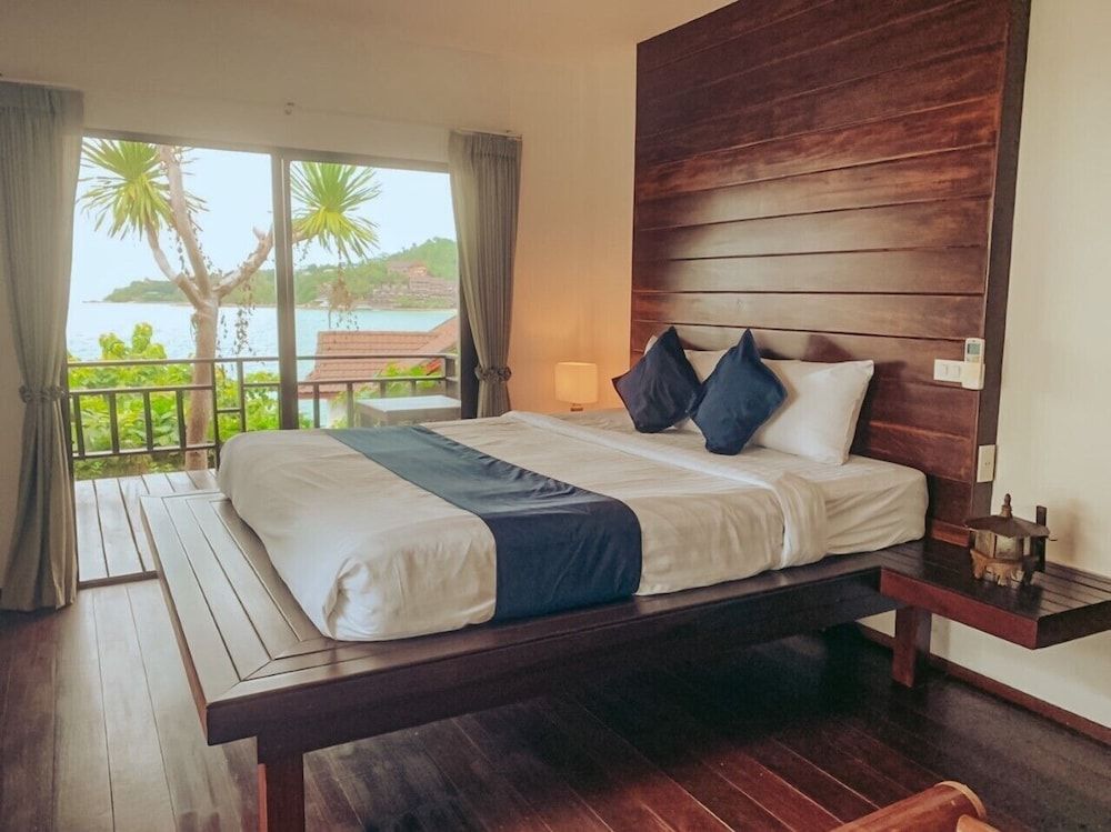 Bungalow with Sea View