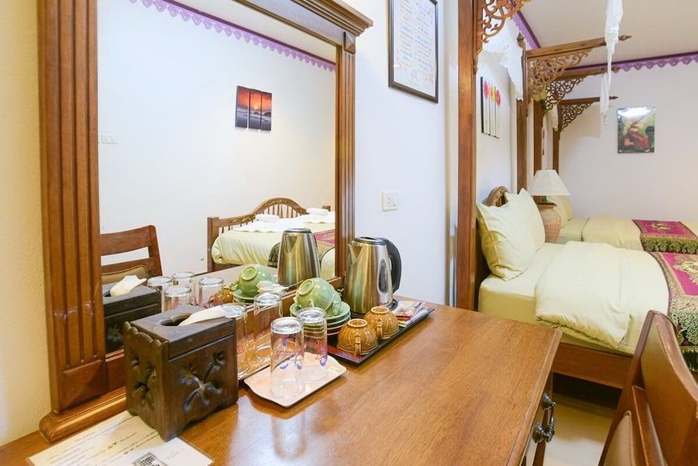 Ban Aothong Hotel Family Room 2