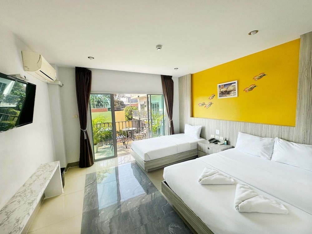 Anantra Resort Pattaya Standard Double or Twin Room, Pool Access, Pool View 4