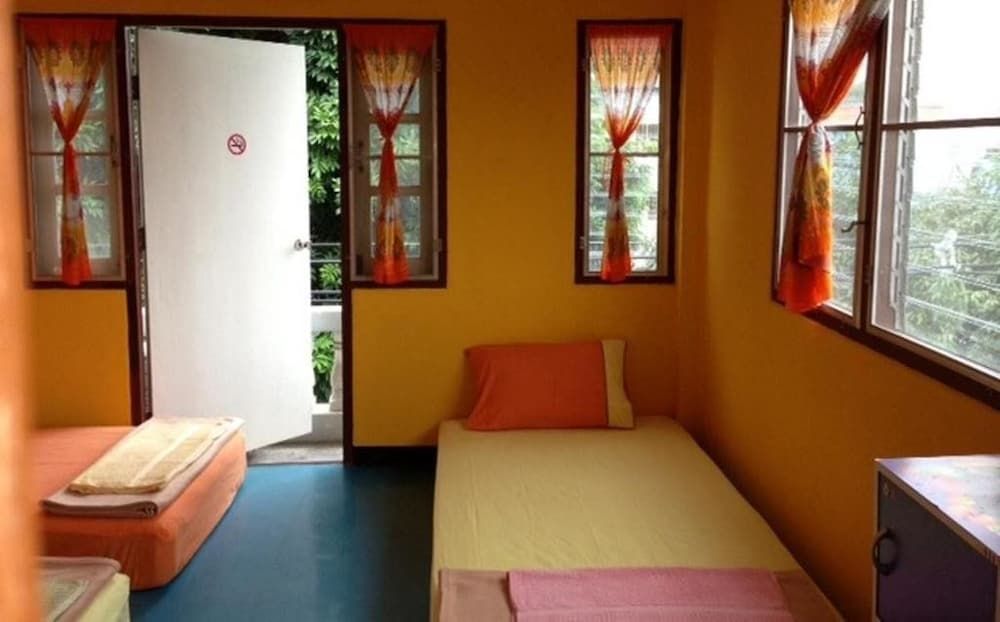 undefined Just Chill Inn - Hostel 6