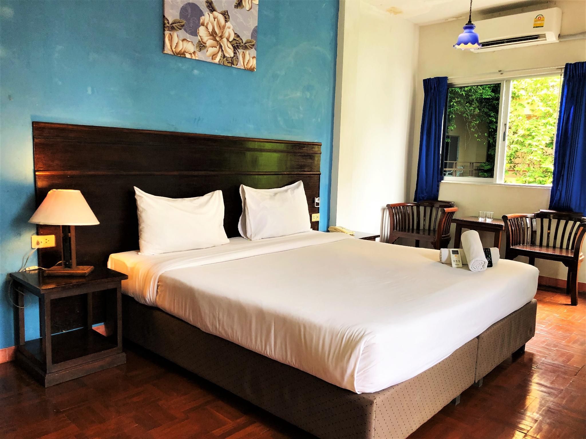 Sutus Court 2 Double Room