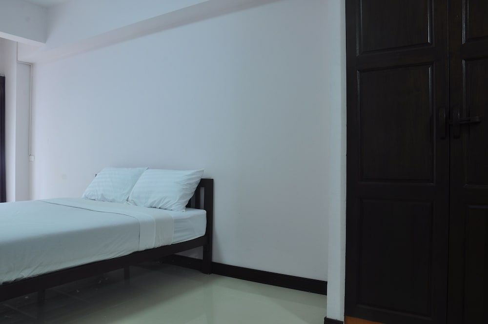 undefined GreenHouse 9