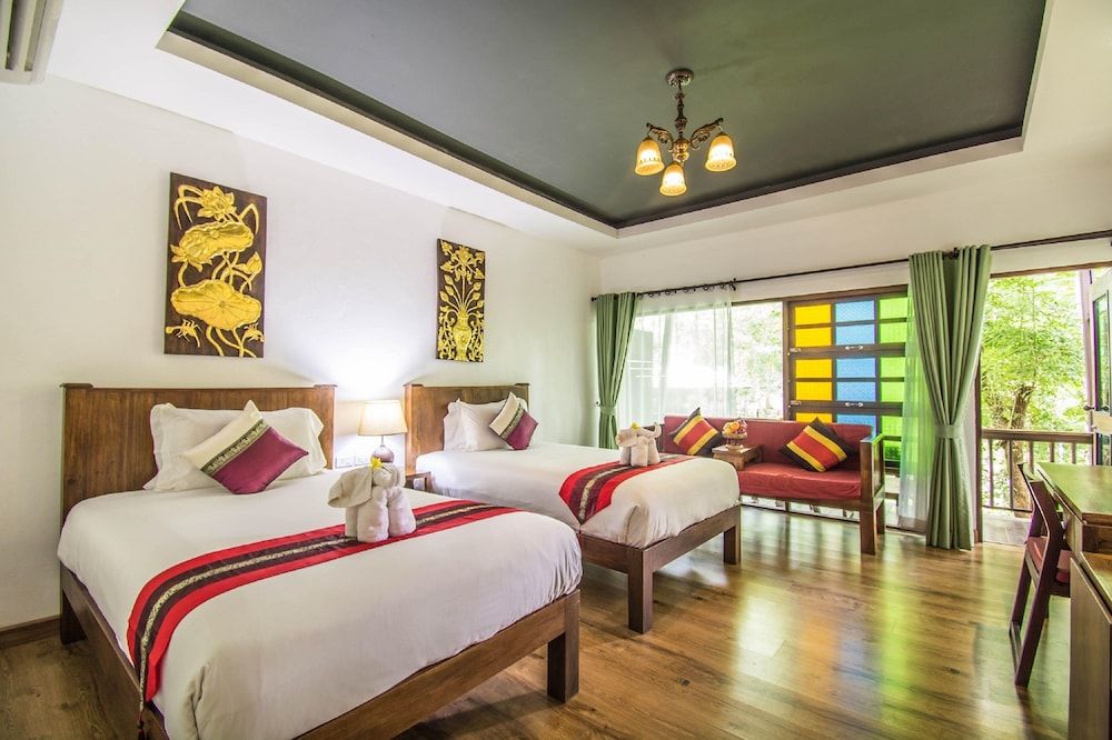 E-Outfitting Doikham Resort Deluxe Double or Twin Room 3