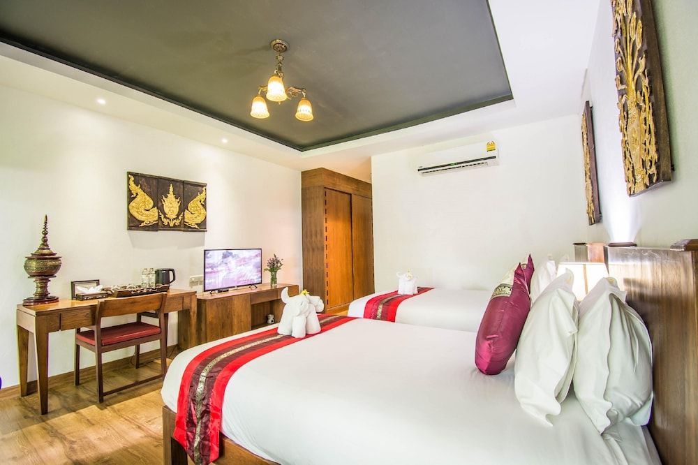E-Outfitting Doikham Resort Deluxe Double or Twin Room 4