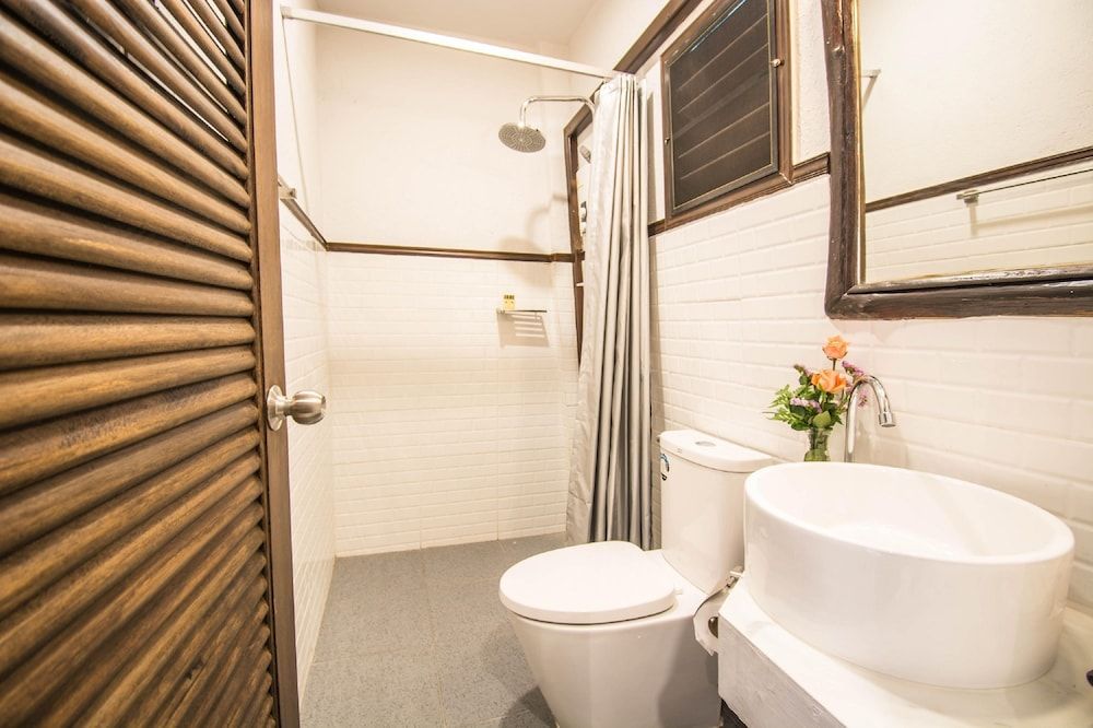 E-Outfitting Doikham Resort Standard Twin Room 4