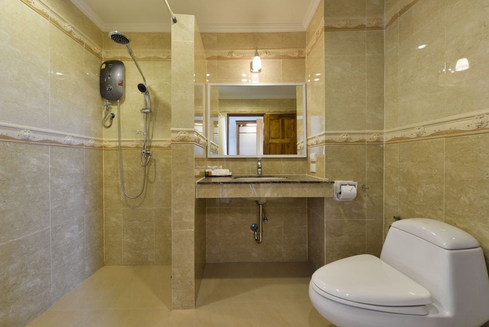 Princess River Kwai Deluxe Twin Room 4