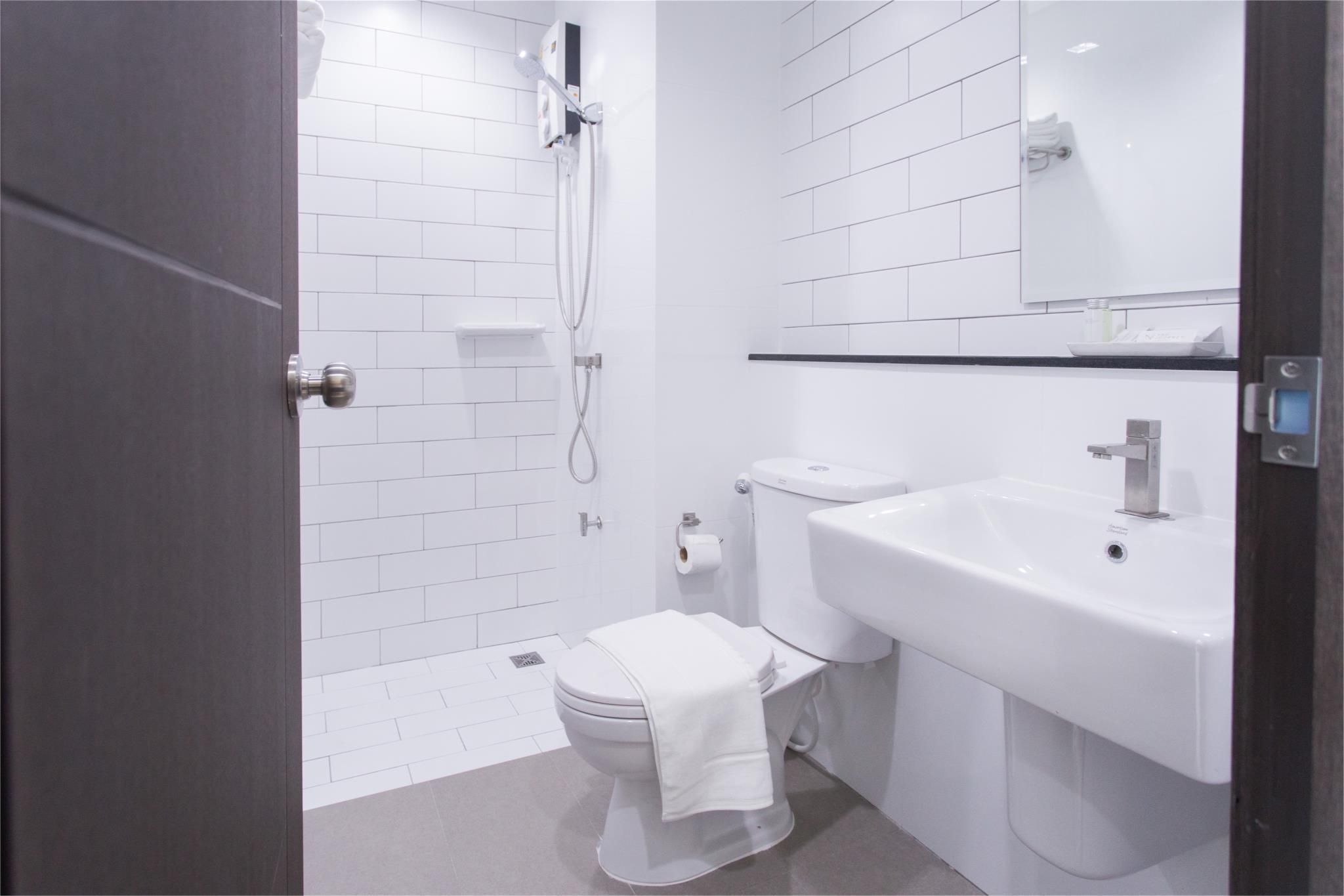 The Journey Hotel Standard Twin Room (Non-Smoking) 3