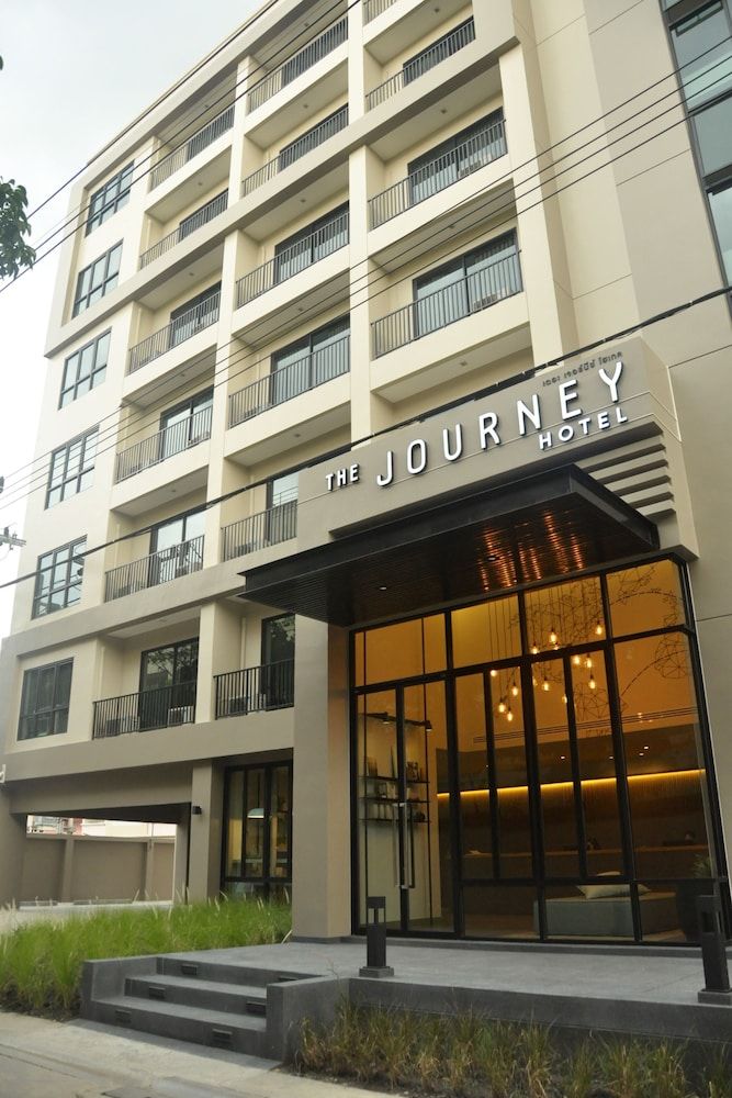 undefined The Journey Hotel 4