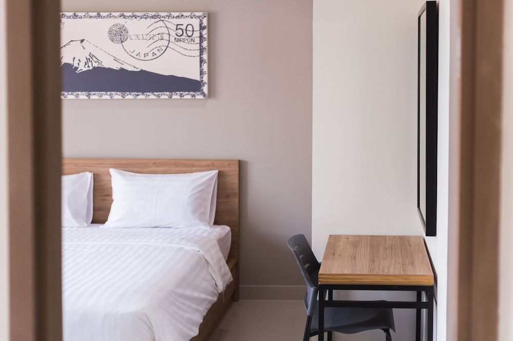 undefined The Journey Hotel 8